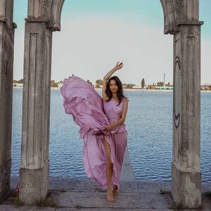 Nympha Elegant Flowing Pink Dress